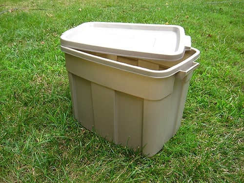 compoststep1 easy diy homemade compost bin made from plastic tupperware