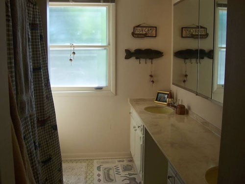 dingy-and-dated-bathroom-before Dingy And Dated Bathroom Be
