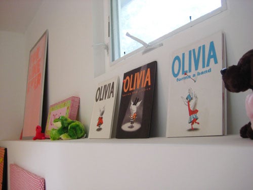 oliviasroomaftermakeoverpinkroom2 Oliviasroomafterbooks