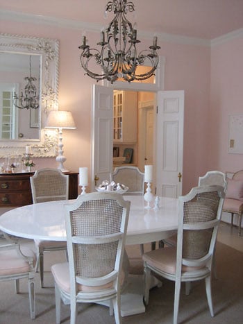 formal-dining-room-lacquered-table-chandelier formal-dining-room-lacquered-table-chandelier