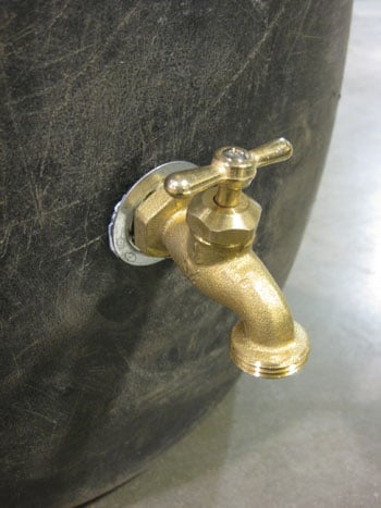 howtorainbarrelfinishedfaucet howtorainbarrelfinishedfaucet
