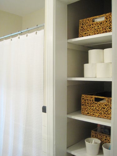 bathroom-after-baskets-organize bathroom-after-baskets-organize
