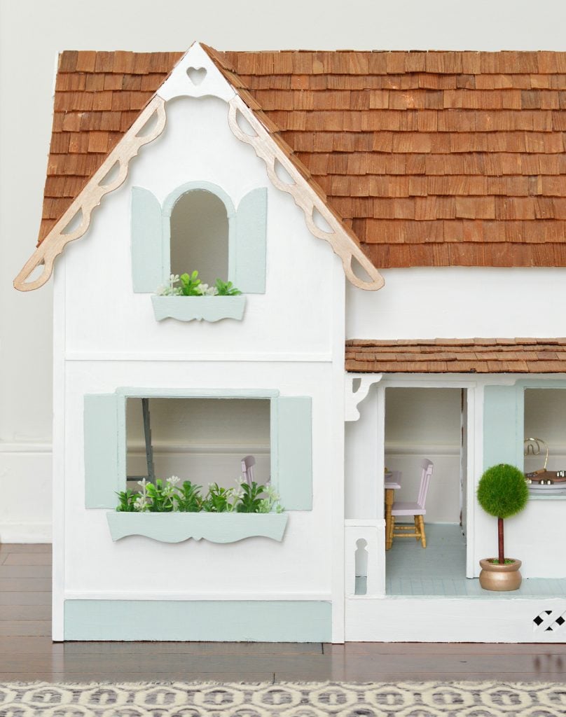 T Dollhouse Vertical Front Side Straight