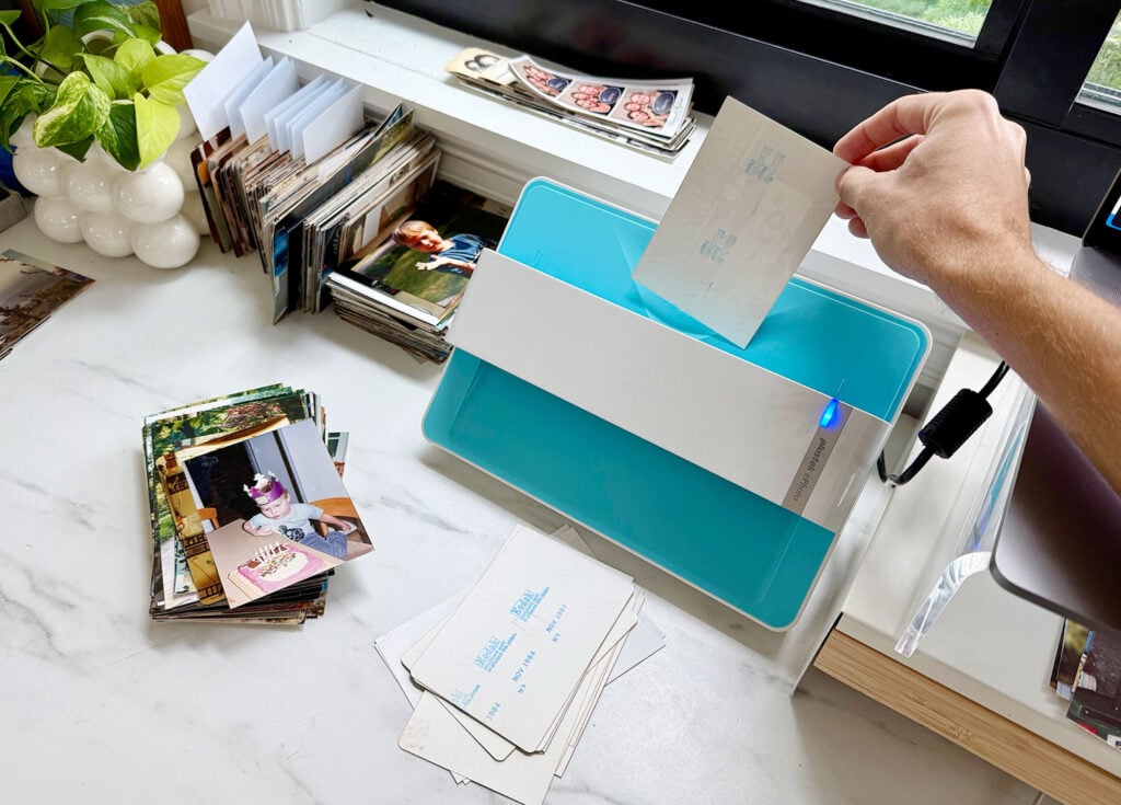 Placing Photo In Plustek ePhoto Scanner